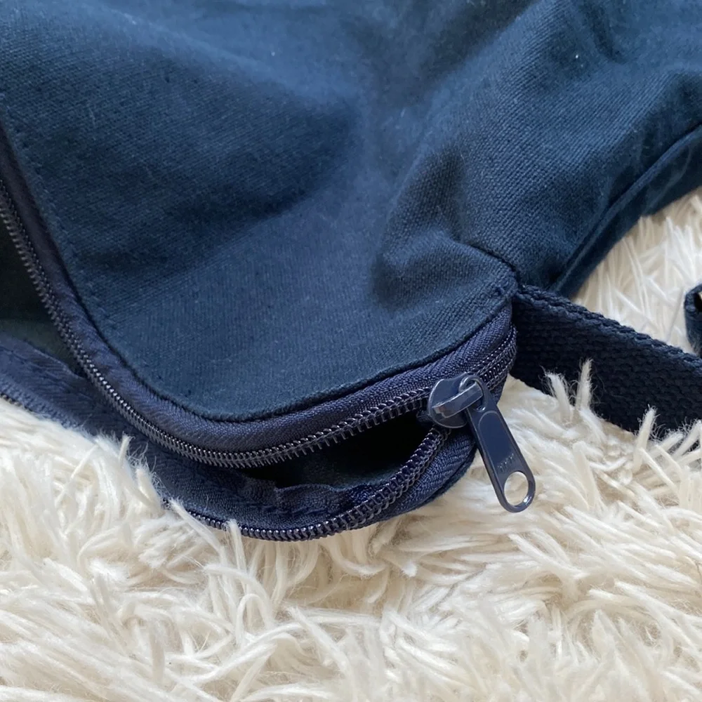 🎉HP🎉 Eddie Bauer Convertible Duffle Bag 💗 Navy & Tan